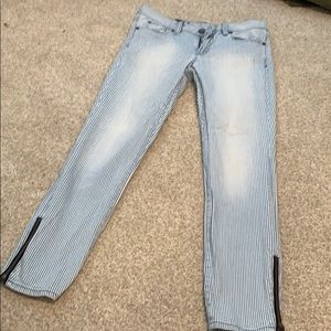Light blue and white striped ankle jeans